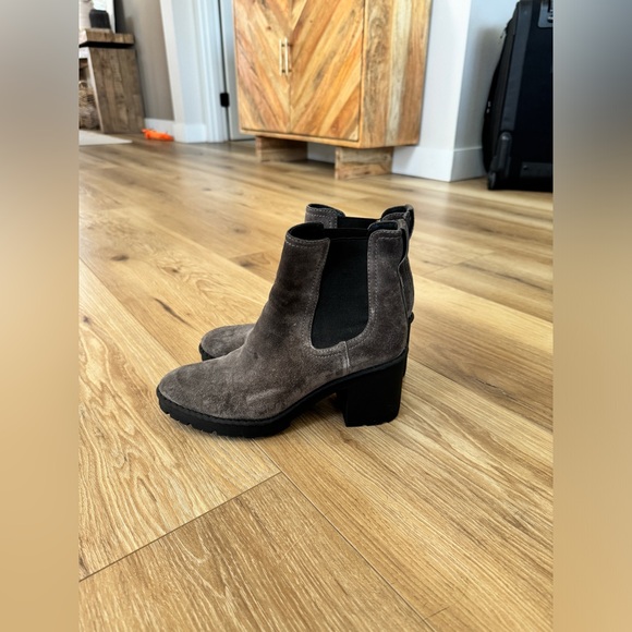 Vince Water Repellent Booties - Picture 5 of 6